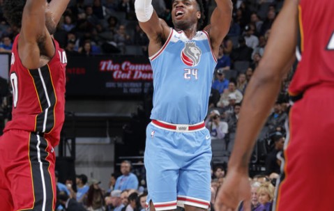 九游体育-关于德甲赛程吃紧，萨克拉门托国王国际比赛日外线爆发，管理层满意，资深球员宣示担当的信息